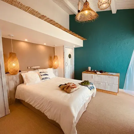 Ile De Lumiere Hotel 3*