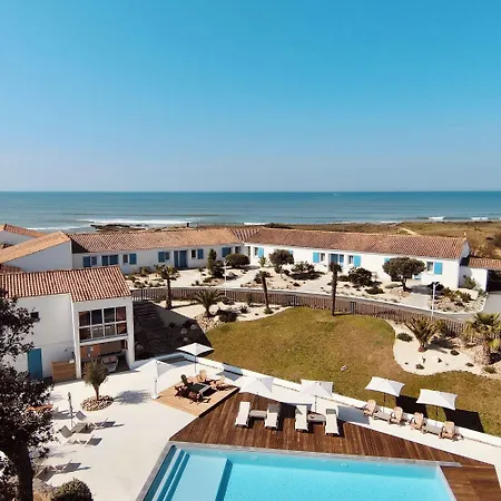 île De Lumière Hotel 3*