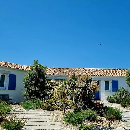 Hotel Ile De Lumiere 3*