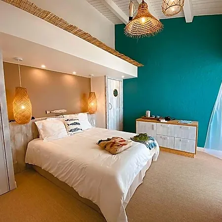 Hotel Ile De Lumiere 3*