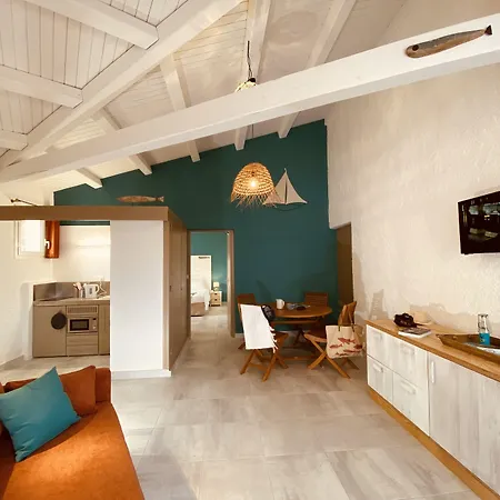 Ile De Lumiere Hotel 3*