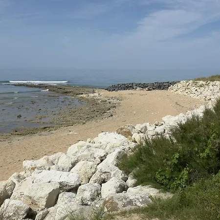 Ile De Lumiere Hotel