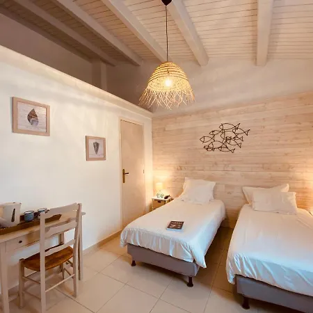 Hotel île De Lumière 3*