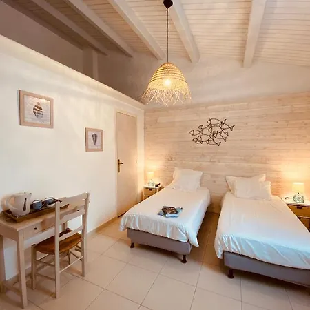 Hotel Ile De Lumiere 3*